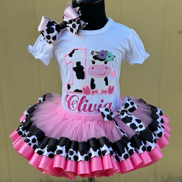 Kuh Geburtstag Outfit, Geburtstag Tutu Set, Bauernhof Geburtstag, Besticktes Shirt, Geburtstag Shirt, Kuh Tutu Set, Geschenk für Mädchen