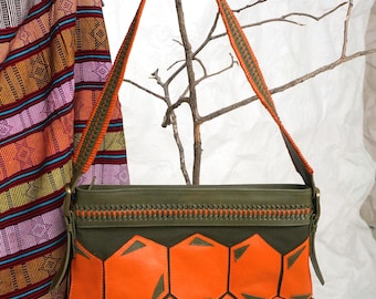 Handgefertigte Damen Schultertasche aus Leder, Umhängetasche Mittelgroß, Orange & Grün gewebtes Leder Patchwork, täglich stilvoll
