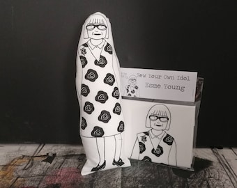 Esme Young Näh Dir Dein eigenes Nähen Bastelset - Kissen