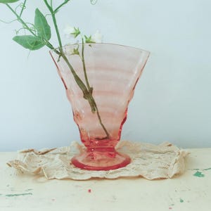 Pink Depression Fan Vase