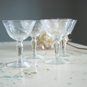 wine glass happy birthday Happy Birthday Etched Wine main image 1