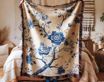 Blanket Blue White Floral Pattern Throw Botanical Flower Design Cozy Lightweight Soft Bedding Chinoiserie Toile de Jouy Gift for Decor Lover