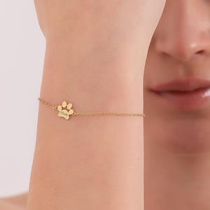 Bracelet personnalisé empreinte de patte d&#39;animal de compagnie avec nom personnalisé, bracelet en argent gravé pour animal de compagnie, bijoux commémoratifs pour animal de compagnie, cadeau pour amoureux des chiens, cadeau pour maman de chien