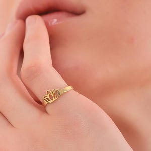Silver Lotus Ring, Minimalist Spiritual Jewelry, Dainty Flower Ring, Symbol of Growth & Enlightenment, Yoga Gift for Her, Birthday Gift