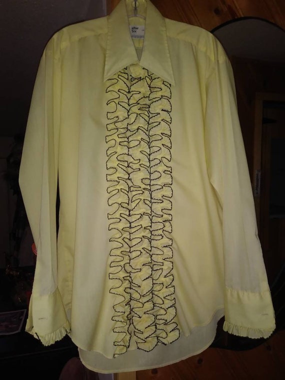 1970's men's ruffled tuxedo shirt