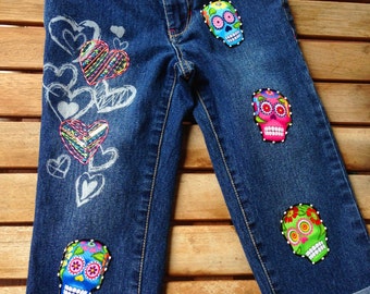 Vaqueros reciclados para niñas: diseño de calavera con corazón, talla 7