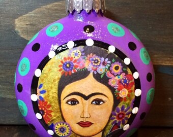 Adorno redondo plano de vidrio de Frida Kahlo de 7,6 cm (3") – Pintura de puntos morados y verde azulado