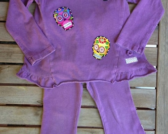 Conjunto de pantalón 2T reciclado para niñas: traje de calavera de azúcar morada de Naartjie