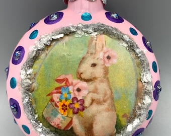 E. BARNES Pascua 3 "Adorno de vidrio pintado a mano Conejo de pie sosteniendo una canasta de flores