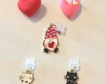 Heart Shaped USB-C Dust Plugs to Protect Your Devices in Style