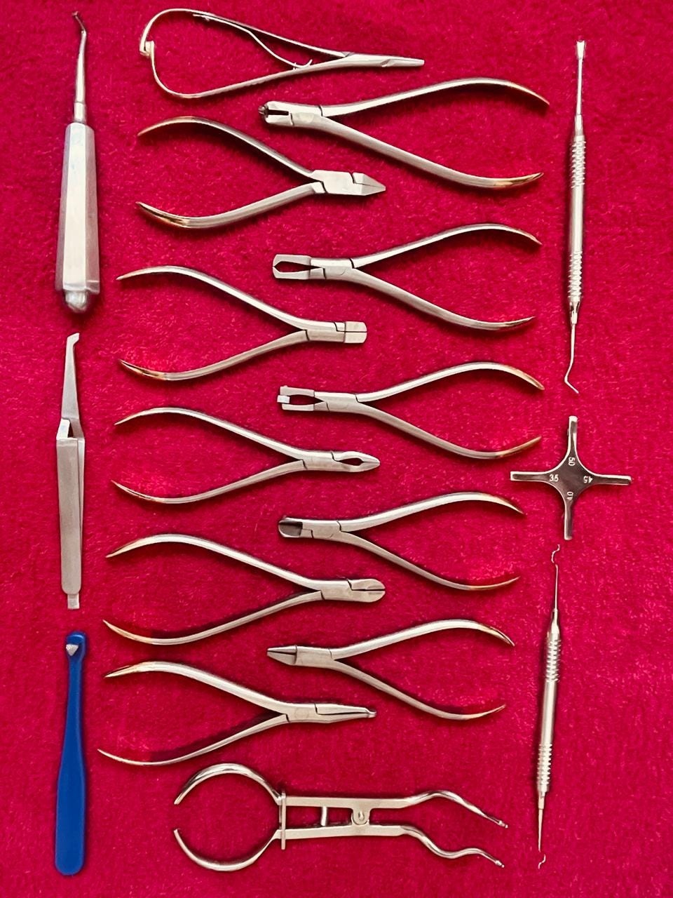 Kieferorthopädiesche Zangen Im Set