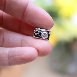 Silber 925 Charakter Superhelden-Spinne-Kamera-Charm