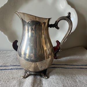 William Rogers Silverplate Vintage Water Pitcher ~ Ornate Silver Pitcher