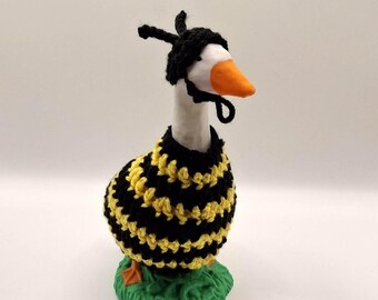 Crochet Bumblebee Goose Outfit: 7 Inch Desk Goose Costume