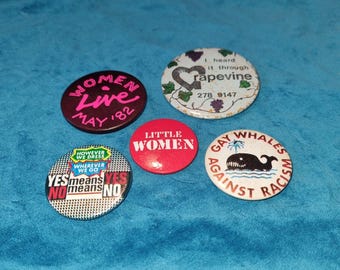 5 Vintage Pins Anstecker Bürgerrechte, Frauenrechte, 70er & 80er Jahre