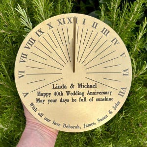 Relógio de Sol Personalizado para Bodas de Rubi (40º Aniversário de Casamento), 20,32 cm, Gravado à Mão, Presente Romântico para Casais, Pais e Avós.