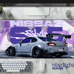 Alfombrilla de escritorio Nissan Silvia / Alfombrilla de ratón JDM con diseño de fresa / Regalo para amantes de los coches con suspensión rebajada / Alfombrilla de escritorio de neopreno para juegos / Decoración de oficina automotriz