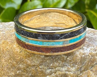 BAGUE DE FOSSILES en or 14 carats : os de dinosaure brontosaure, dent de mégalodon, turquoise. Alliance en argent sterling. Spécial et unique.