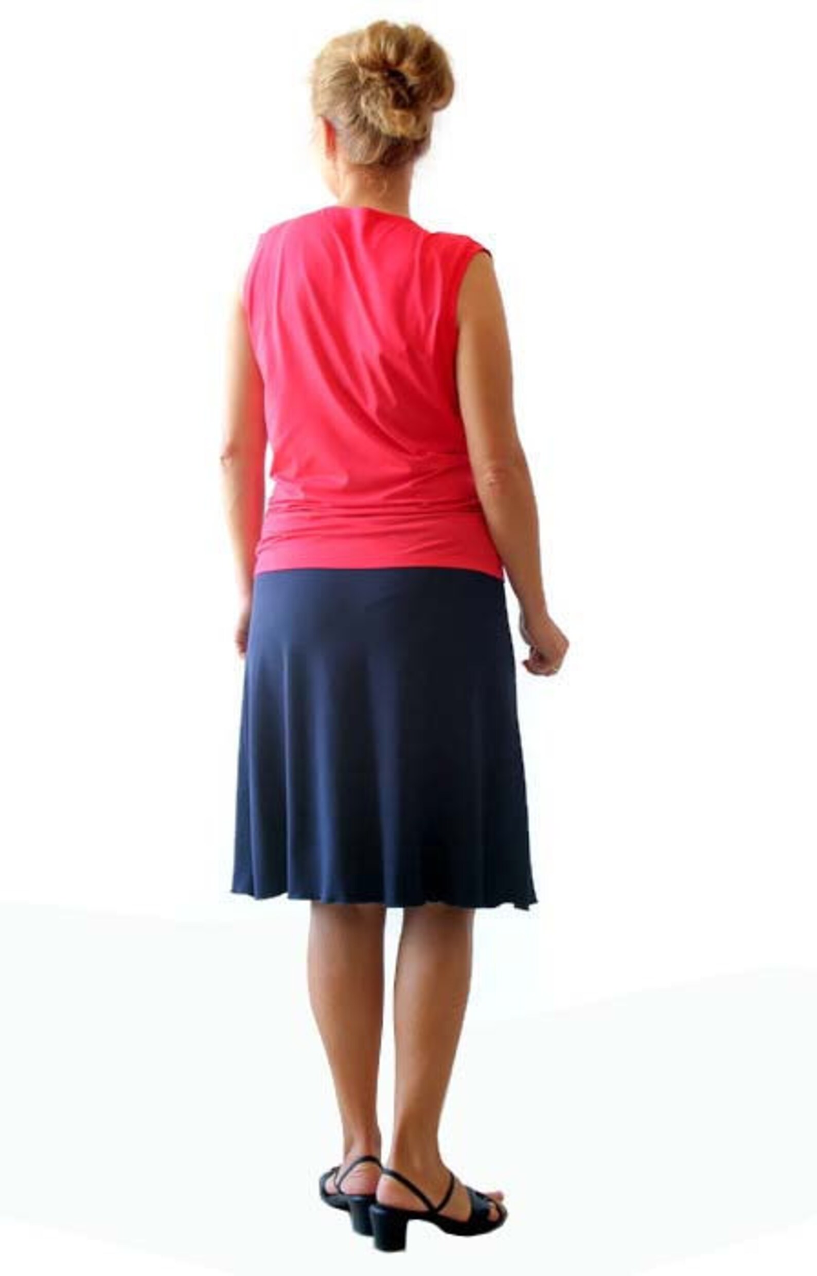 skirt for navy blue top