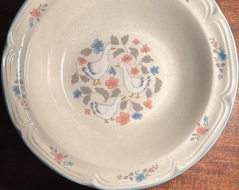 1988 Country Classics action collection country geese serving bowl