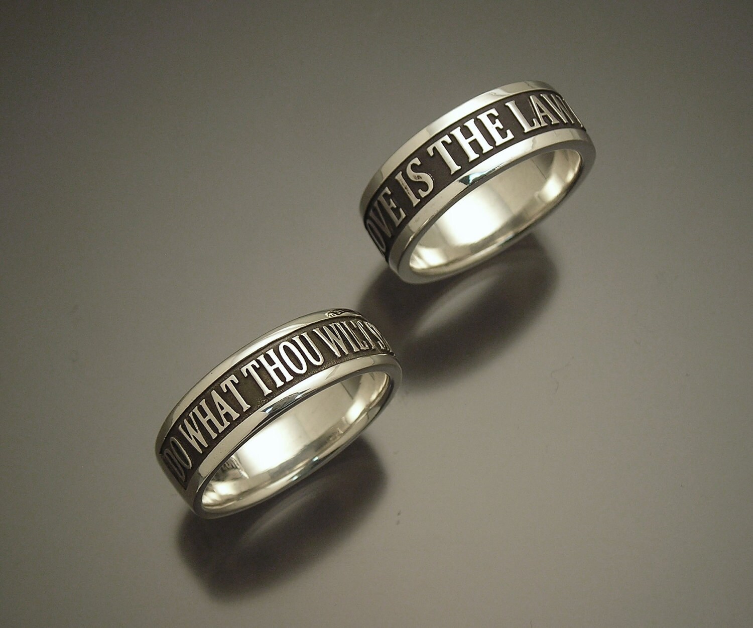 Sterling 'Do what thou wilt shall be the whole of the law' ring