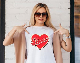 Retro Lover Heart T-Shirt - Vintage Tee, Unisex Graphic Shirt, 90s Style Top, Retro Fashion Gift, Softstyle Tee
