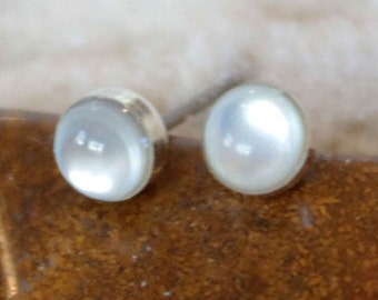 Mother of Pearl Gemstone 4mm Bezel Set on Niobium or Titanium Posts (Hypoallergenic Studs for Sensitive Ears)