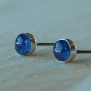 Kyanite Gemstone Titanium Stud Earrings / 5mm Cabochon Bezel Set / Hypoallergenic Earrings Studs