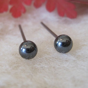 Hypoallergenic Hematite 4mm Gemstone Stud Earrings (Nickel Free Niobium Titanium / Surgical Steel Stud Earrings for Sensitive Ears)