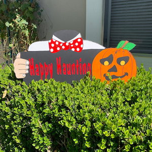 Halloween headless horseman yard decoration, scary halloween, spooky halloween, yard art