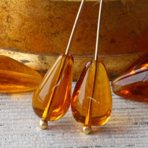 30pcs -  11x18mm Long Drill Glass Teardrop Beads For Jewelry Making - Czech Glass Beads - 18x11mm - Light Amber - 30 beads