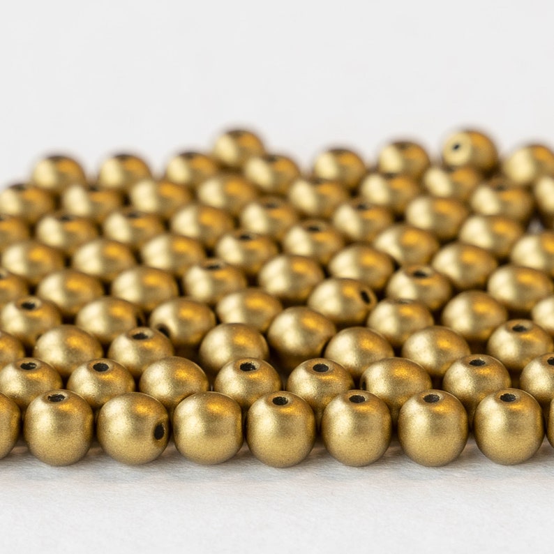 Perles de verre rondes de 4 mm Perles de verre tchèques Or jaune mat 100 perles image 2