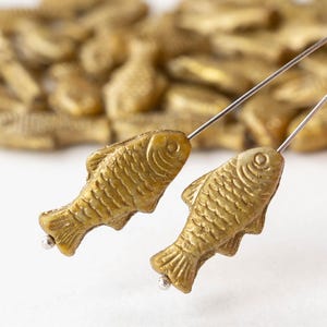 25mm Glass Fish Beads - Czech Glass Beads - Ivory White with Gold Wash - 4 fish