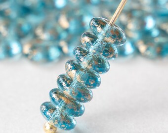 6mm gladde glazen rondelle kralen voor het maken van sieraden - Tsjechische glaskralen - 6mm Spacer Bead - Glazen schotel Frosted Light Aqua Gold Dust - 50