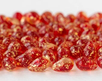 Cuentas checas en forma de lágrima de 6 x 9 mm para la fabricación de joyas - Cuentas de vidrio checo - Rojo transparente y cristal con polvo de oro - 30 cuentas