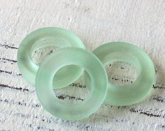 Sea Glass Rings - Cultured Seaglass Beads - Jewelry Making Supply - 17mm Ring - Peridot Green