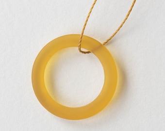 27 mm Meerglas Ringe - Seeglas Perlen - Recyclingglas Perlen - gefrosteter Honig - 27 mm - 2 Ringe