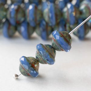 10 - 8 x 10 mm Saturn Beads - Böhmische Glasperlen - Kornblumenblau Picasso - 10 Stück