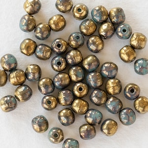 50 - 3 mm runde Glasperlen - 3 mm gepresste Perlen - Tschechische Glasperlen - Teal mit Gold-Finish - 50 Perlen
