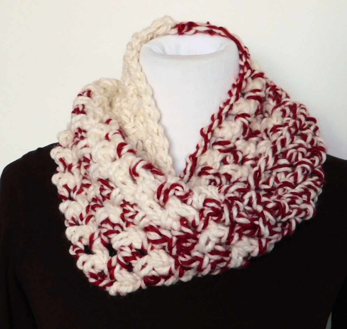 Christmas Infinity Scarf Cowl Crochet Wool Blend Red and Off | Etsy