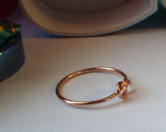 10kt solid pink gold, ROSE GOLD, single knot ring, love knot, size 0-8 available, 18g, 1mm thick