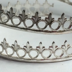 Sterling silver gallery wire, fleur de lis, circles, fancy wire , stone setting bezel wire