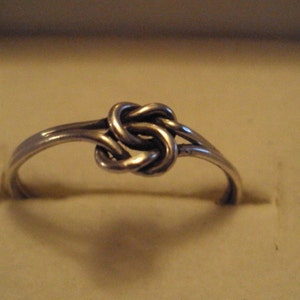Sterling Silber Doppel Liebe Knoten Ring zur Verlobung, Hochzeit, traditionelle. Celtic, 16g, 925 Silber Ehering Bild 1