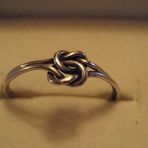 Sterling Silber Doppel Liebe Knoten Ring zur Verlobung, Hochzeit, traditionelle. Celtic, 16g, 925 Silber Ehering Bild 1