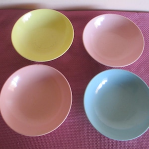 Windsor MELMAC SOUP CEREAL Bowls, Set of 4, Pink Blue Yellow, #412,
