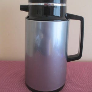 Vtg DAS THERMOS PITCHER, Silver and Black, 10 1/2 inches tall, 32 oz (4 cup), Taiwan