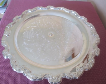 Vtg Silverplated CAKE STAND on PEDESTAL, Made in Hong Kong, Ornate Design