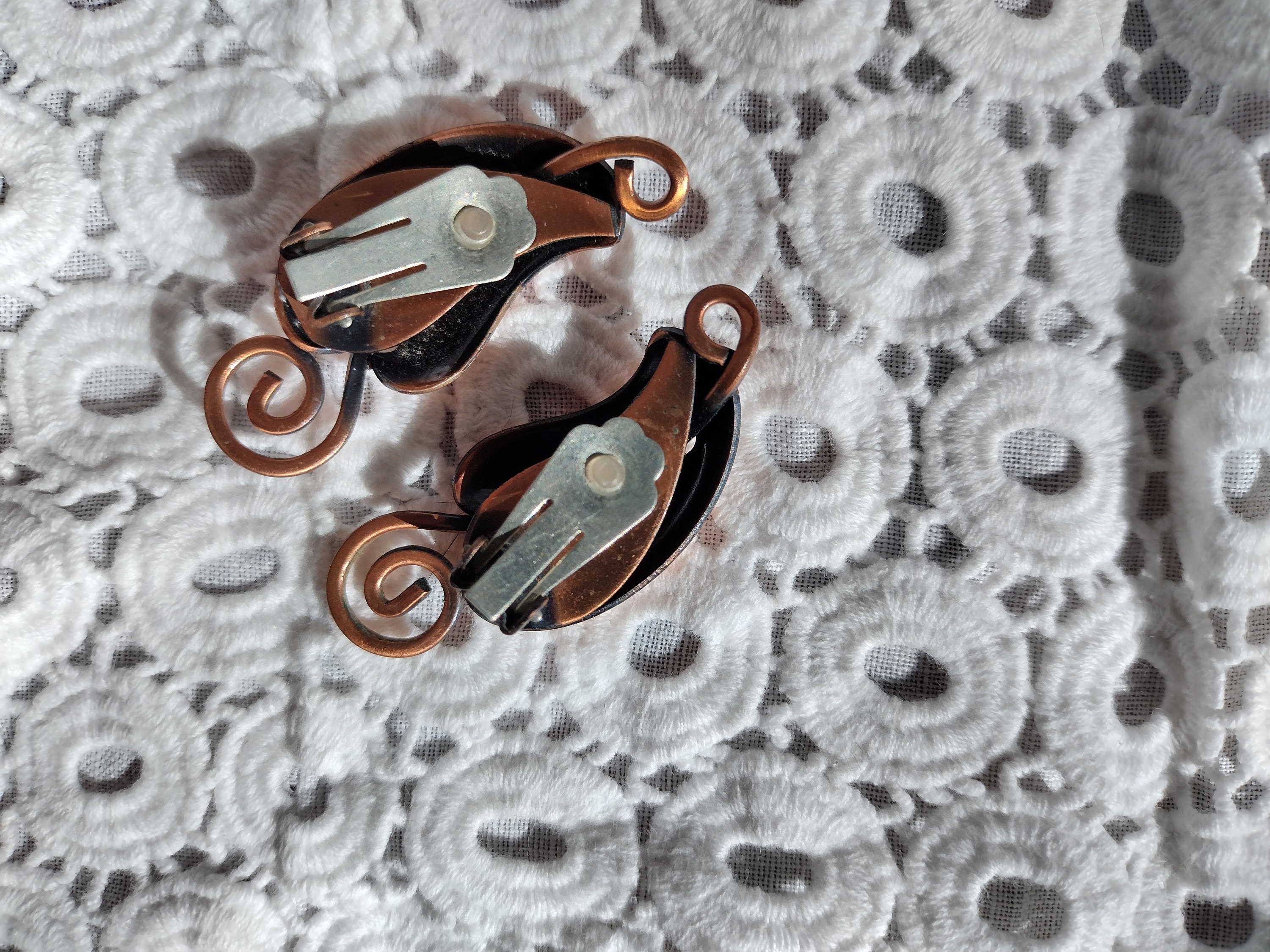 Boucles D'oreilles Clips Vintage Signées RENOIR *3429 - Cuivre Et émaux Véritable - Rare