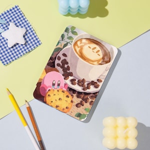 Étui pour Kindle personnalisé Kirby Coffee Bliss - Convient à un étui Kindle paperwhite 12th 2024 de 7 pouces, couverture souple couleur, couverture papier blanche, cadeau pour fille