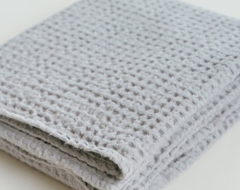 Jeté gaufré gris clair - Jeté de lit doux et léger en lin et coton, couverture de canapé confortable, tissage gaufré respirant
